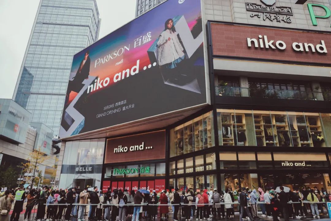 TL，如果你早点来，我们就能早点赢！EDG 以 2-0 横扫 TL，历史上首次战胜 TL